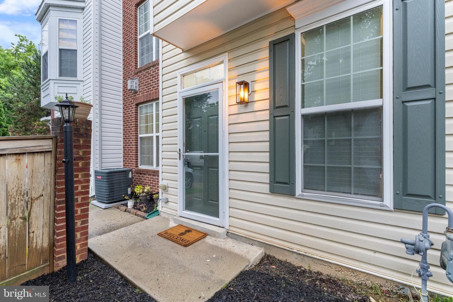114 Featherstone Place photo 9