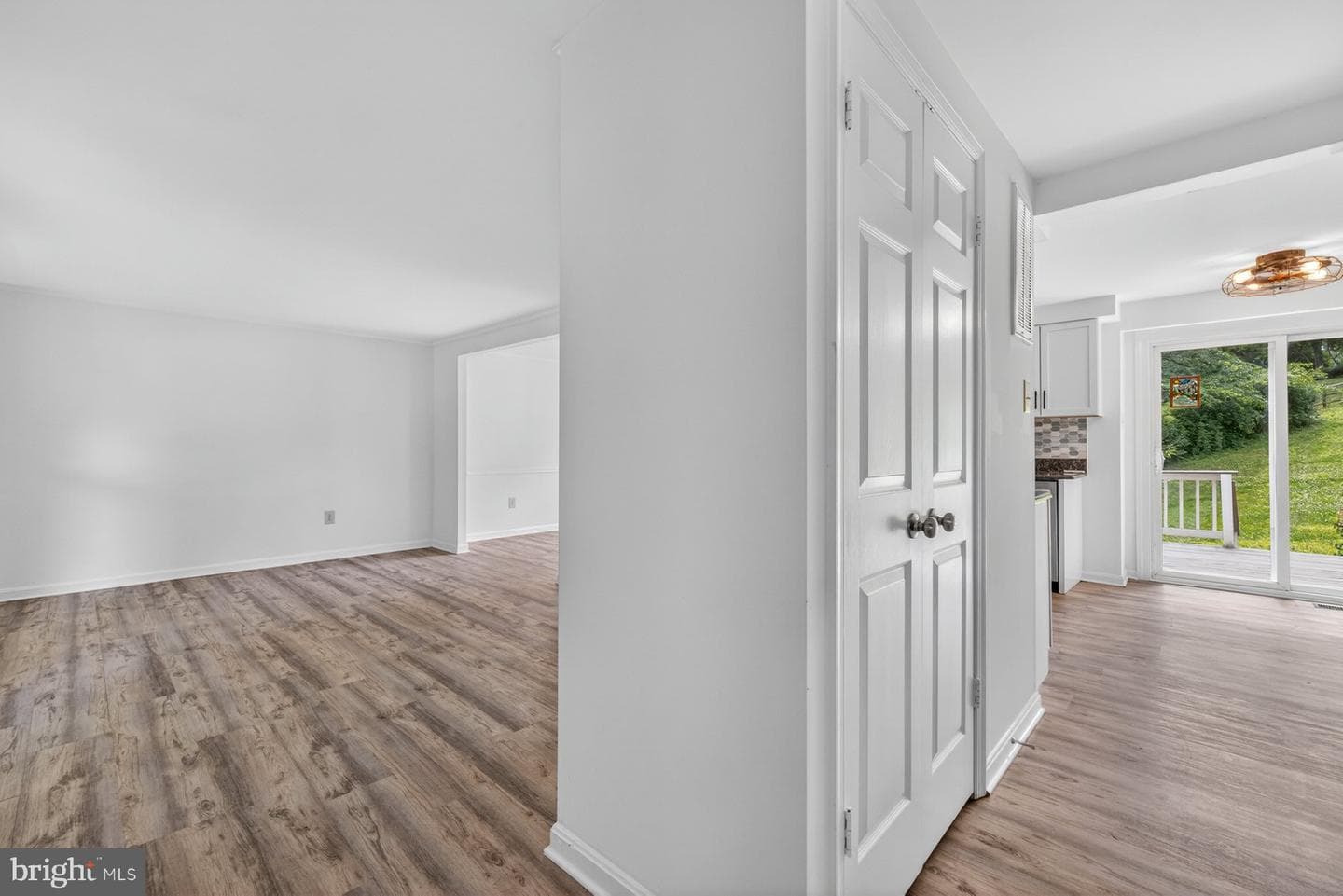 302 Spring Gate Court photo 9