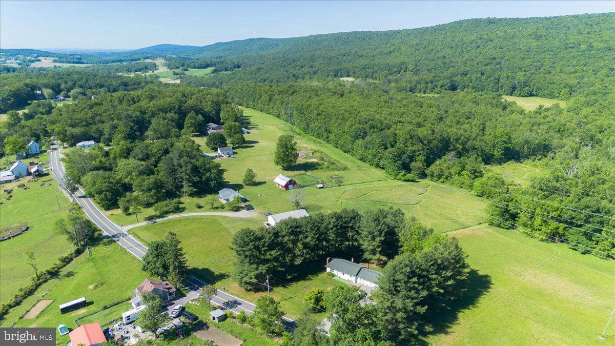 13806 Wolfsville Road photo 29