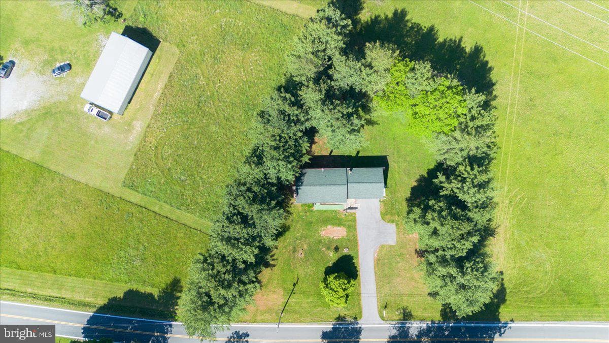 13806 Wolfsville Road photo 32