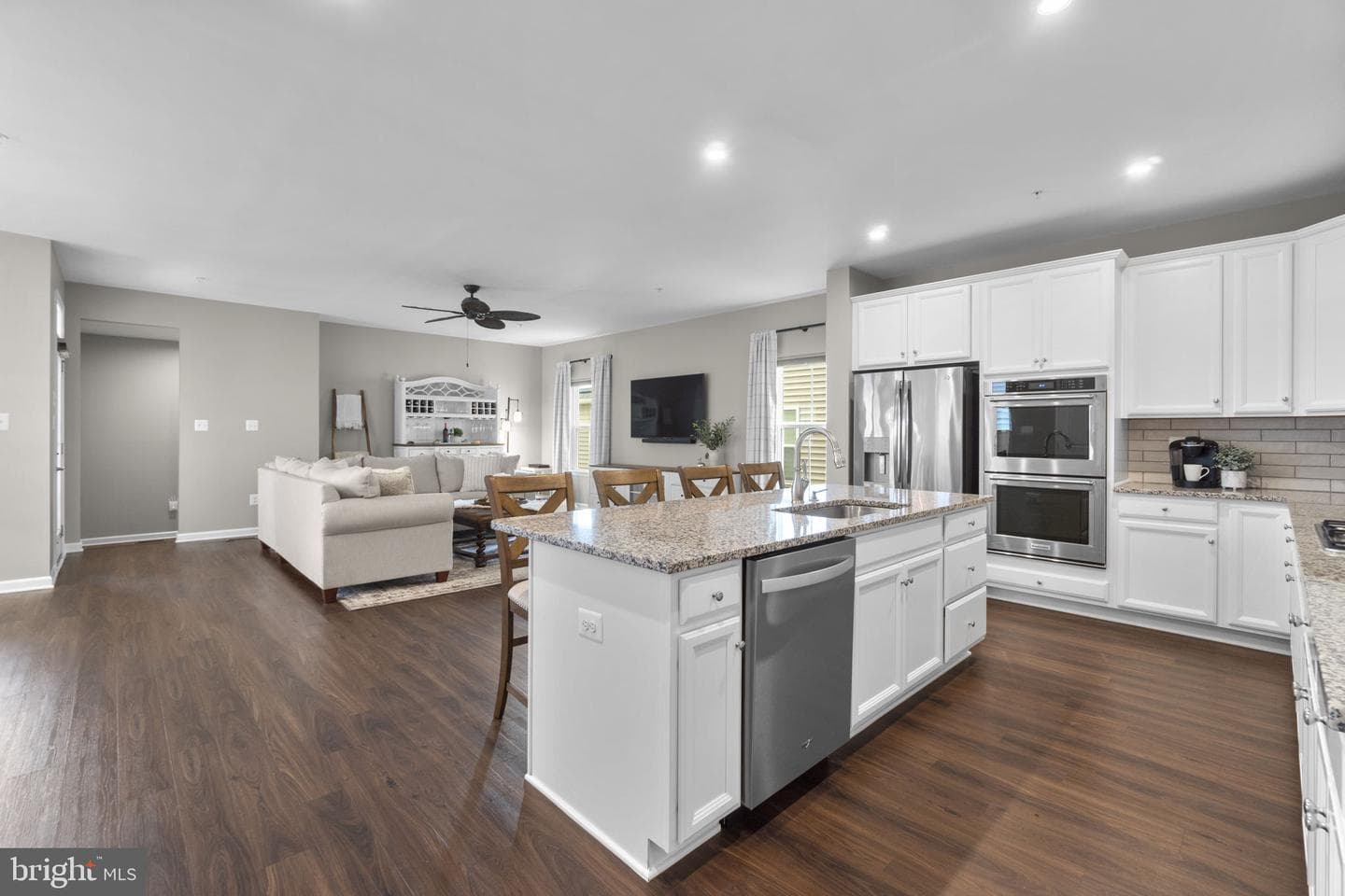 11033 Hazelnut Lane photo 11