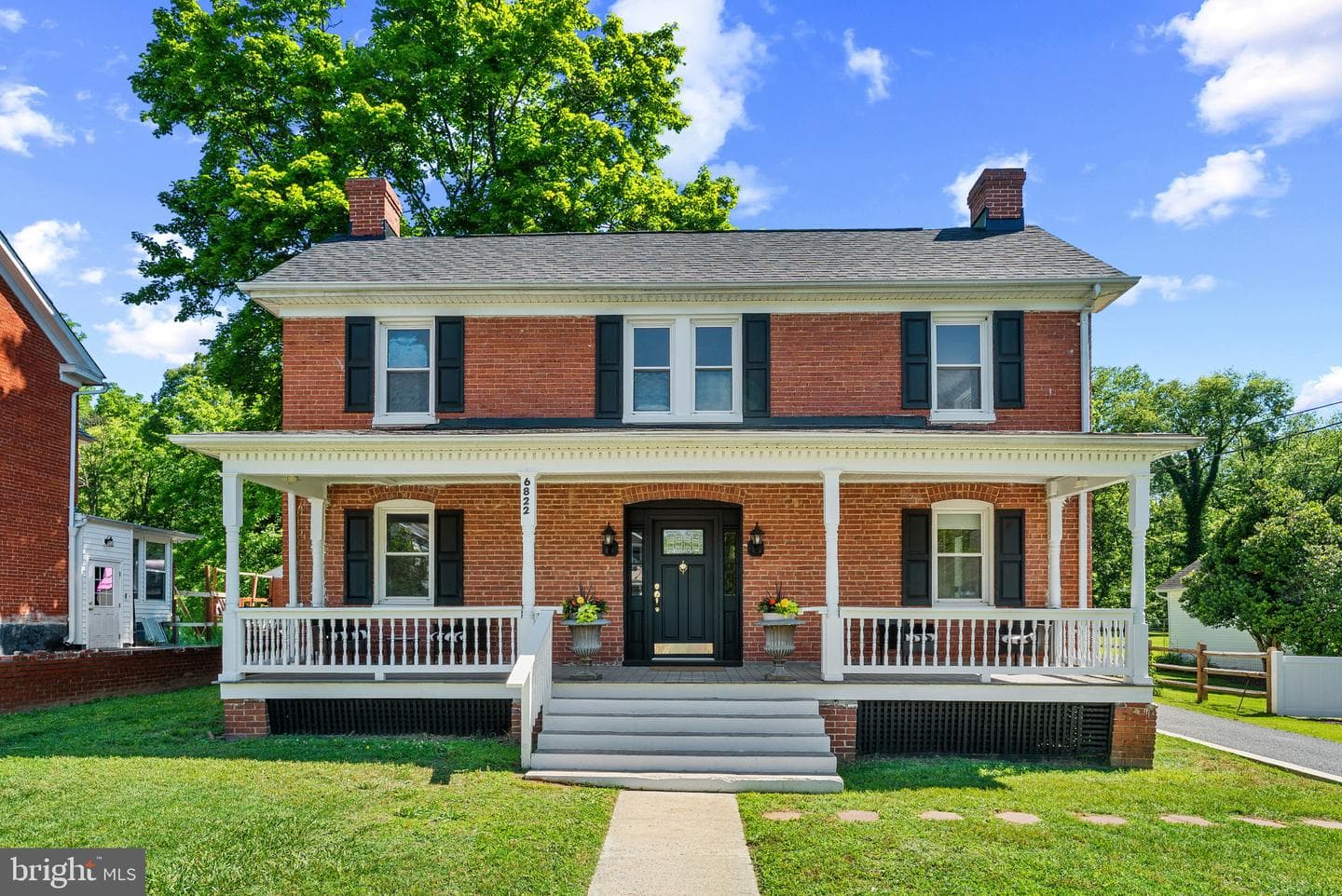 6822 Buckingham Ln photo 1