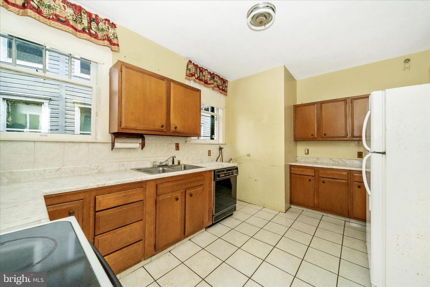 523 W Potomac St photo 17