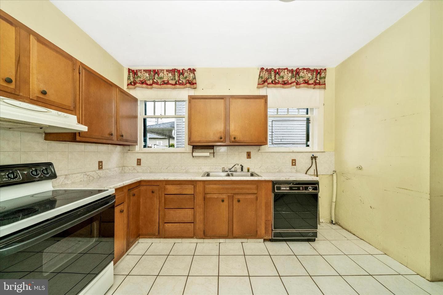 523 W Potomac St photo 18