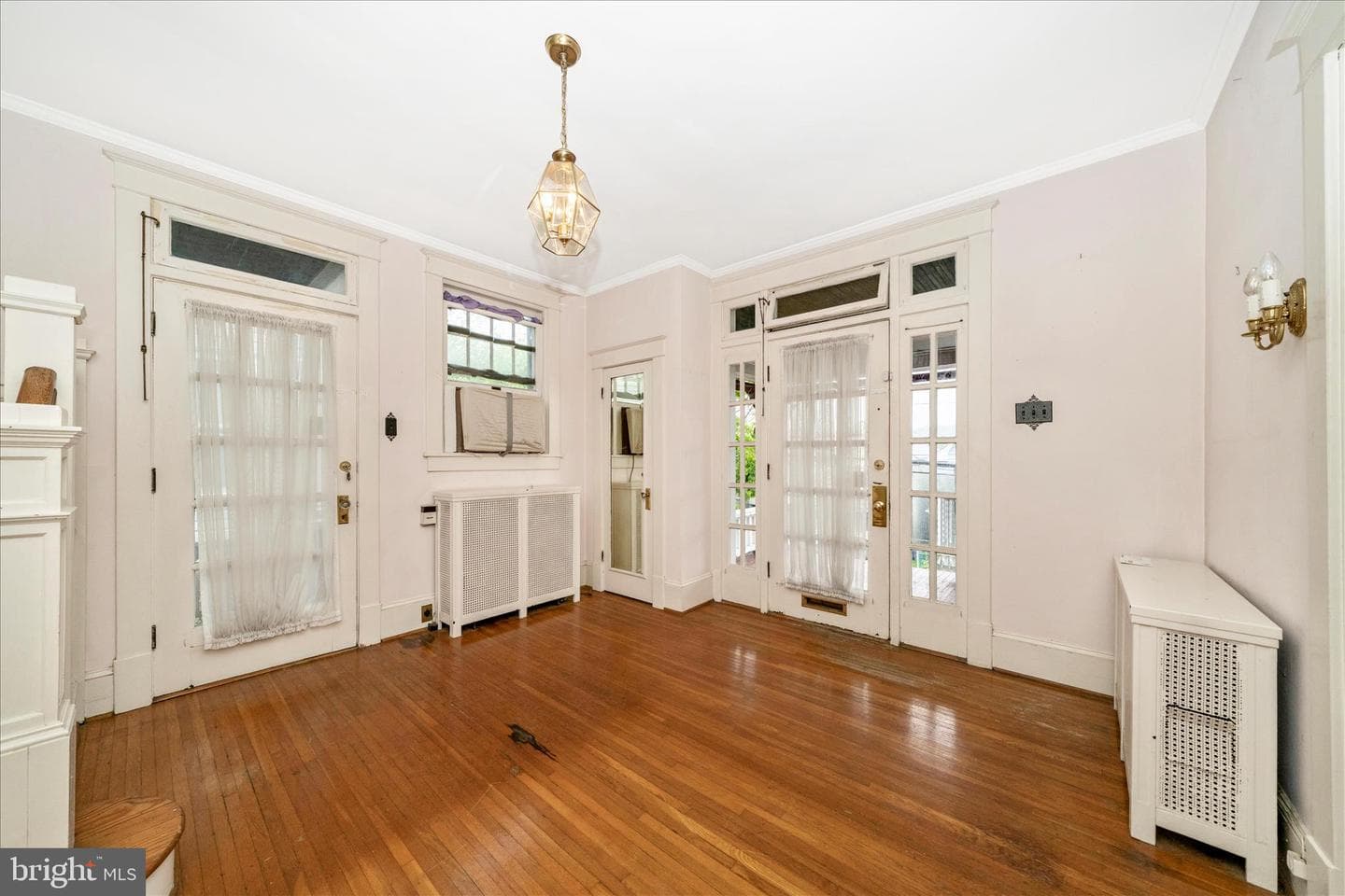 523 W Potomac St photo 5