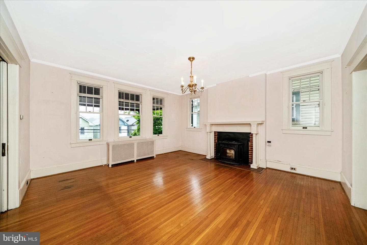 523 W Potomac St photo 9
