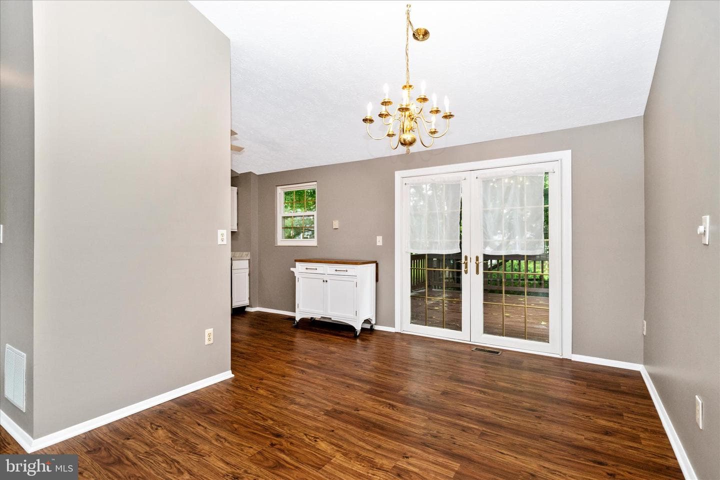 218 Sandstone Drive photo 11