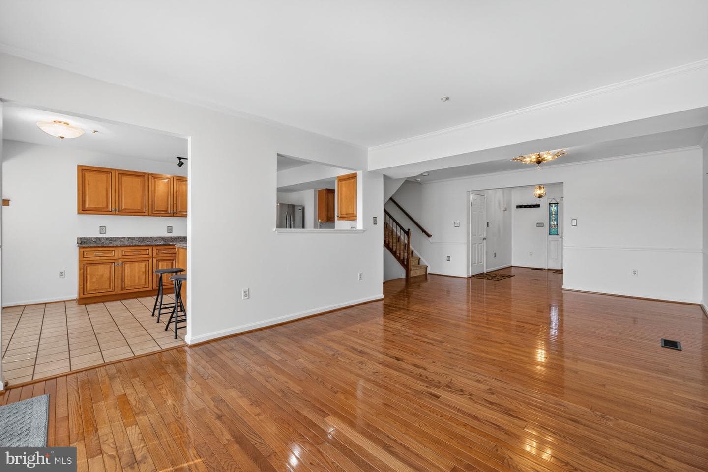 8023 Admiralty Place photo 10