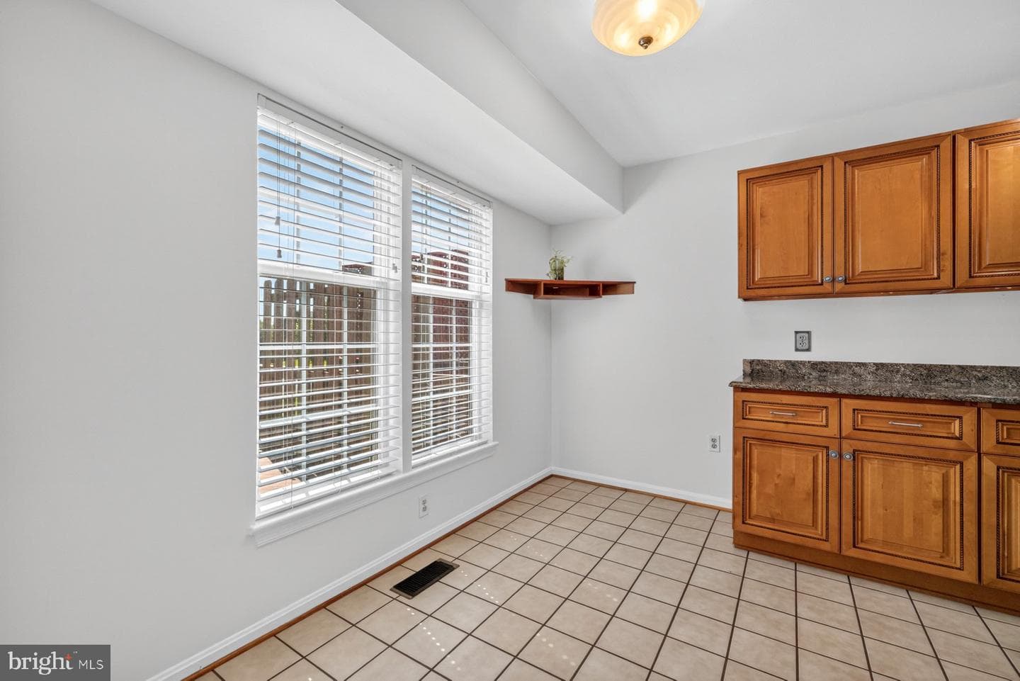8023 Admiralty Place photo 11