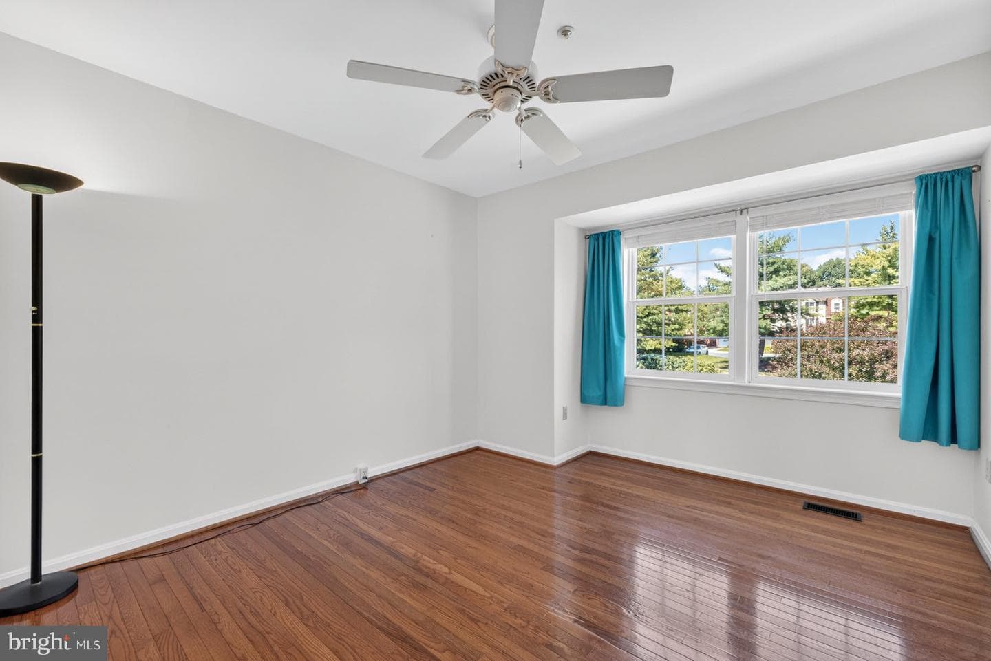 8023 Admiralty Place photo 18