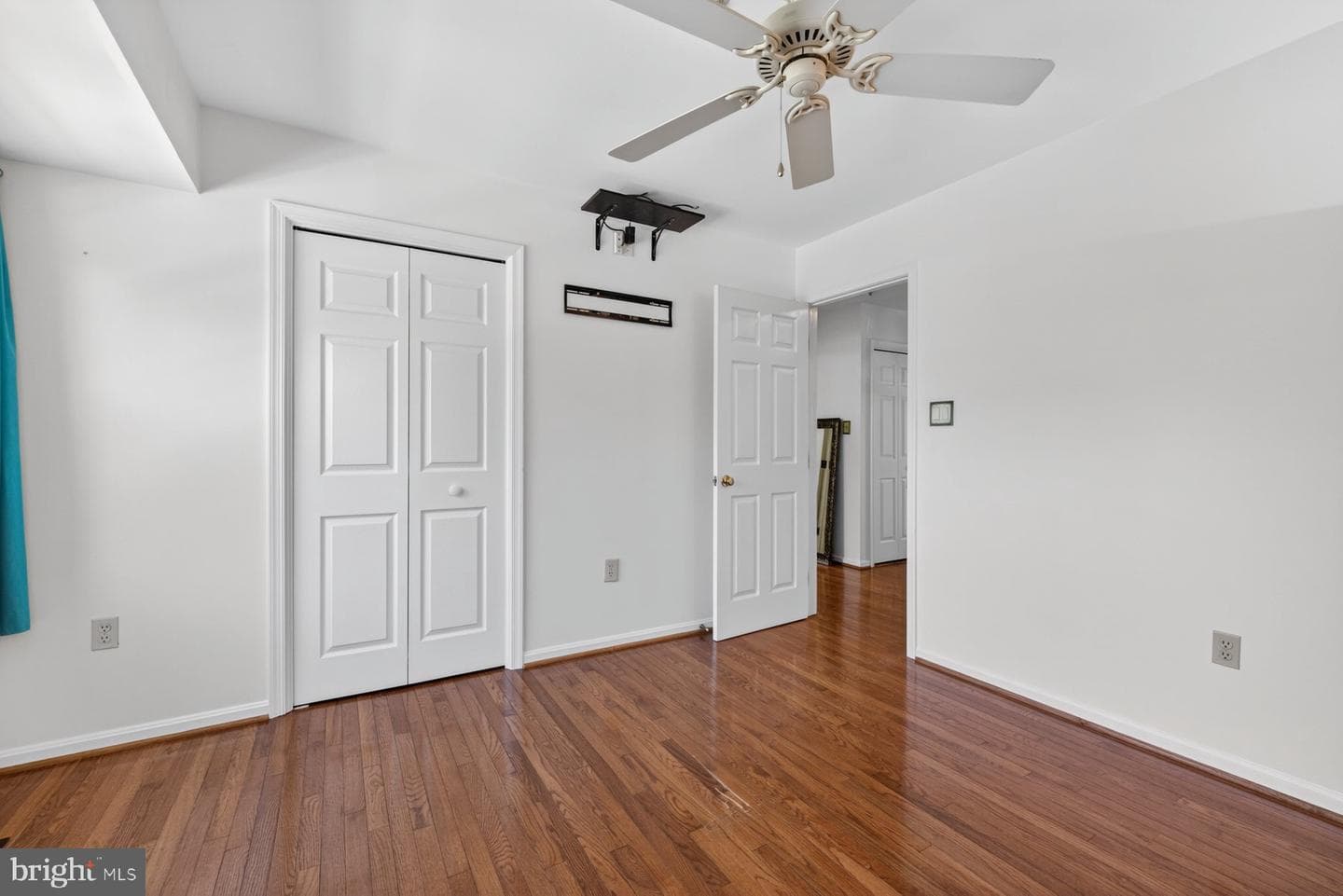 8023 Admiralty Place photo 19