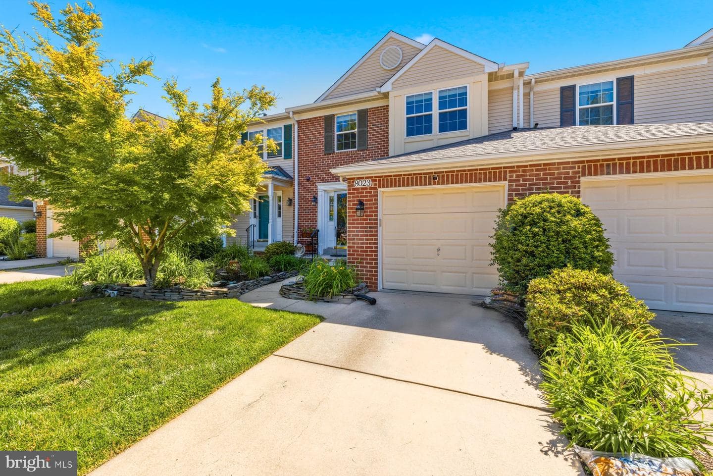 8023 Admiralty Place photo 2