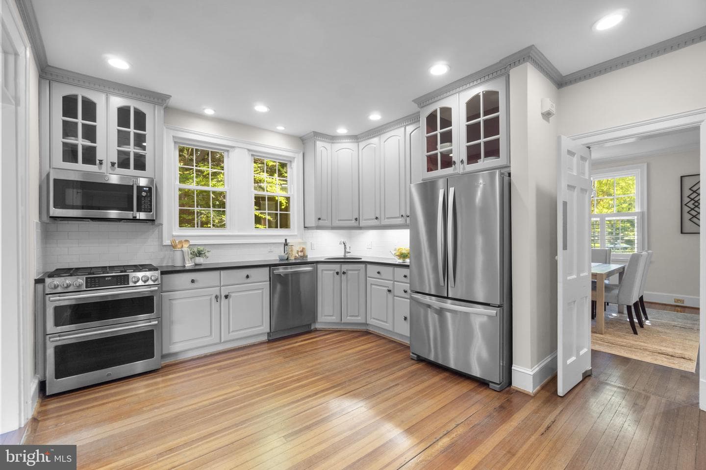 305 College Place photo 14