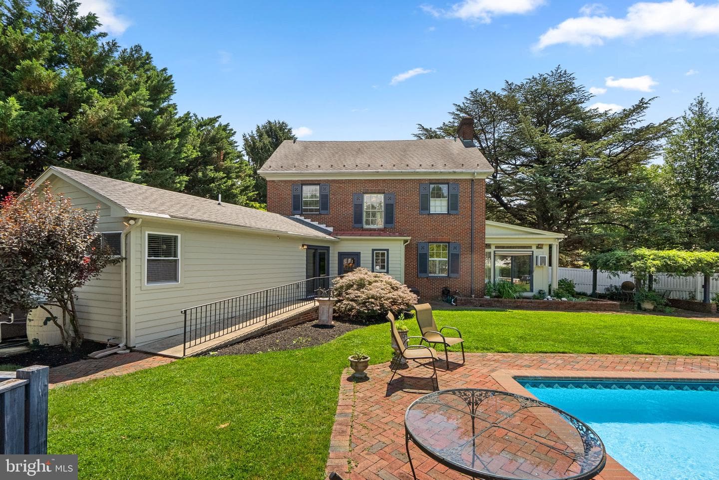 305 College Place photo 51