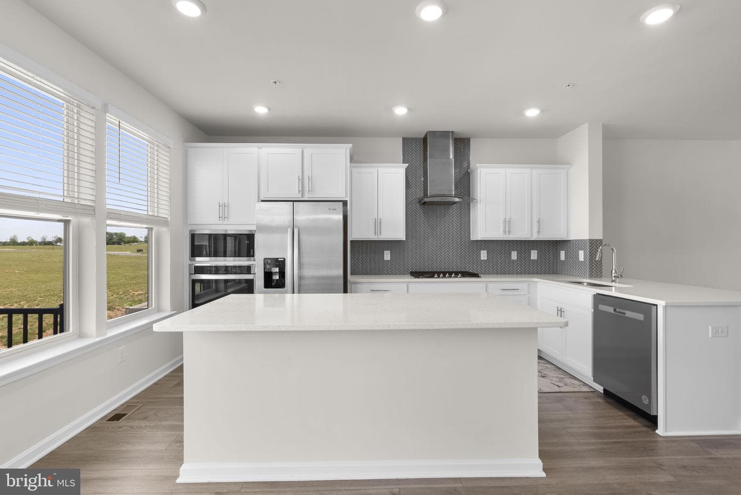 861 Amity Street photo 11