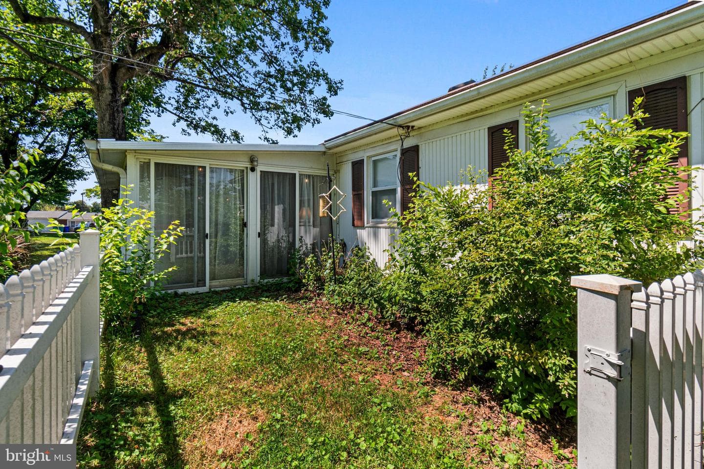 8214 Pembrook Court photo 49