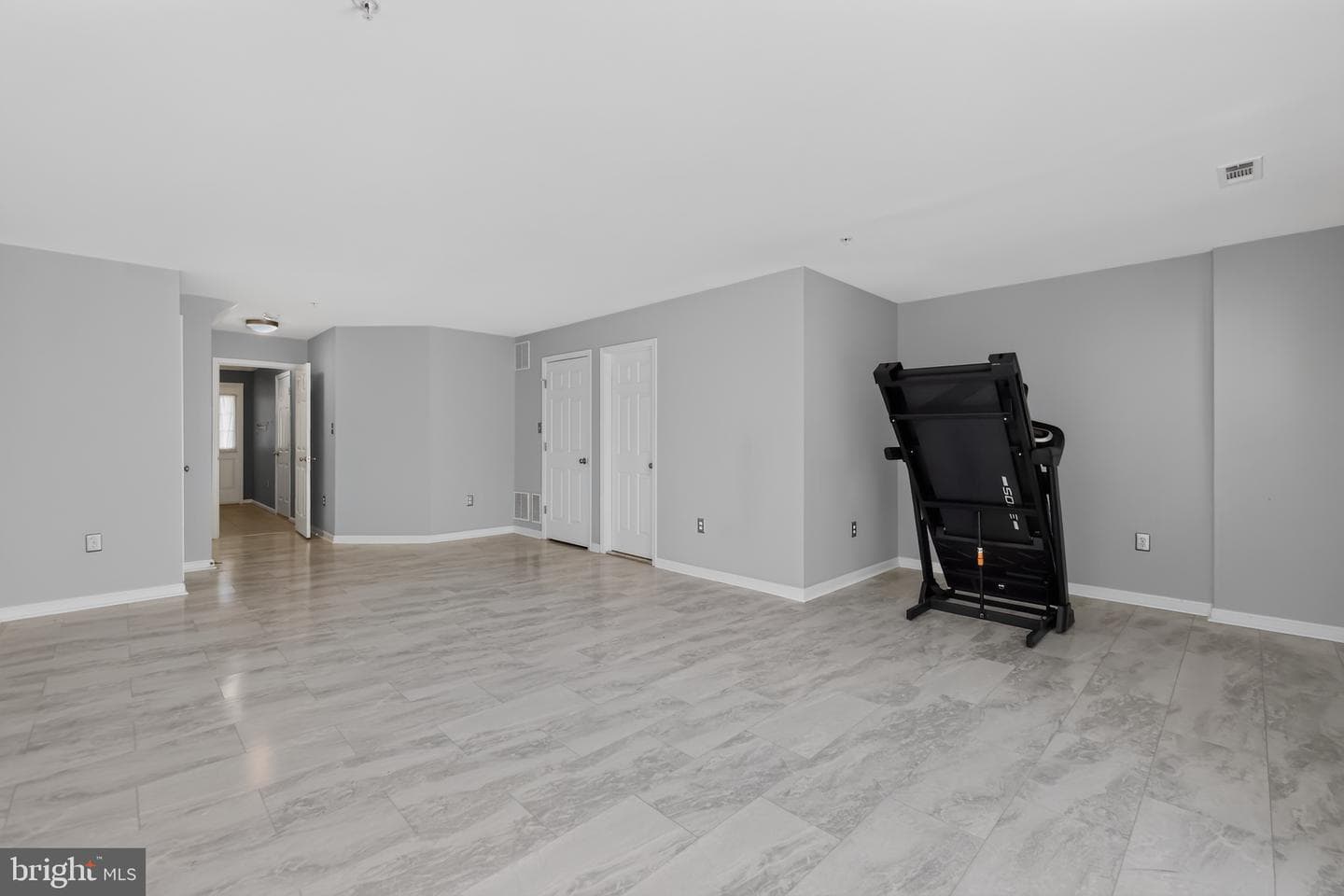 2595 Emerson Drive photo 23