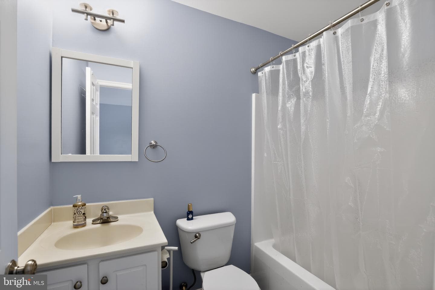 2595 Emerson Drive photo 24