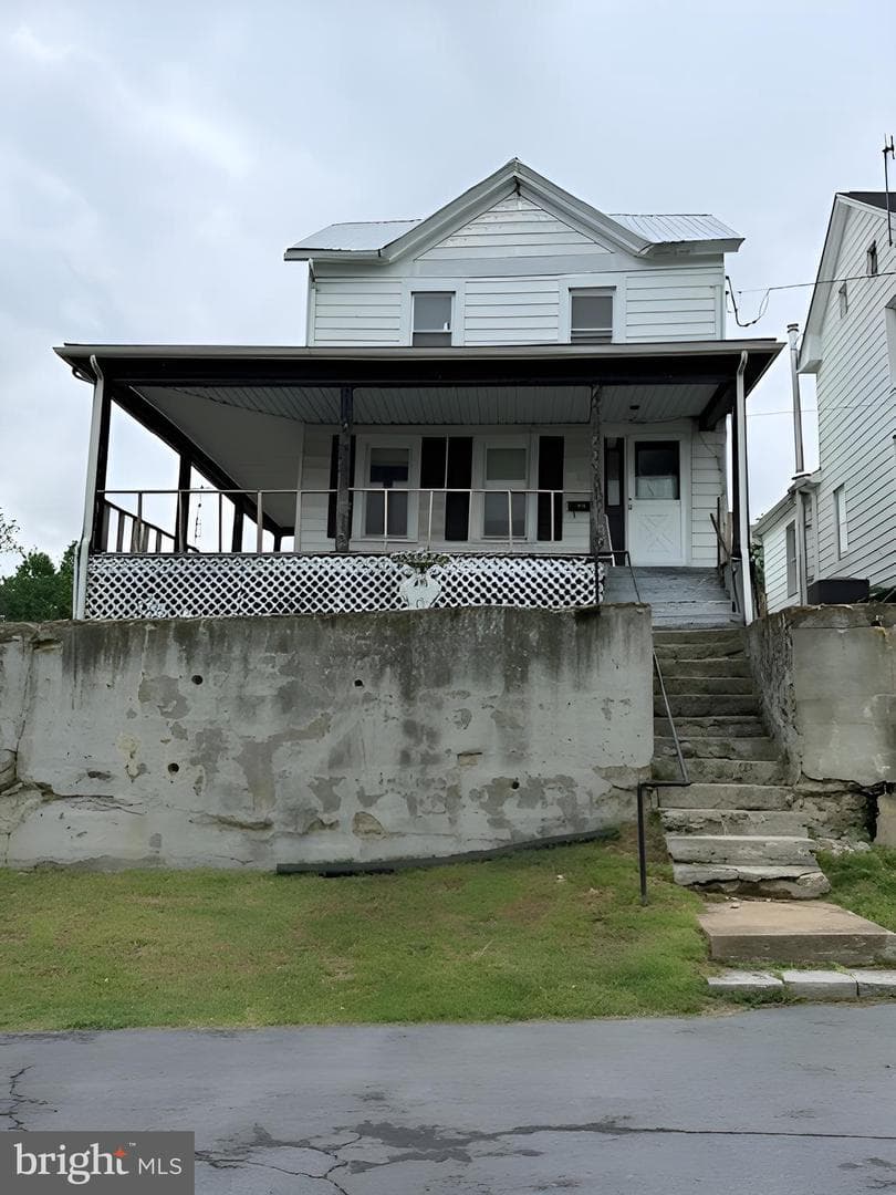 805 E B Street