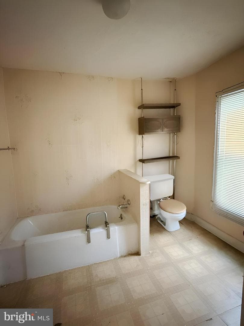 805 E B Street photo 17
