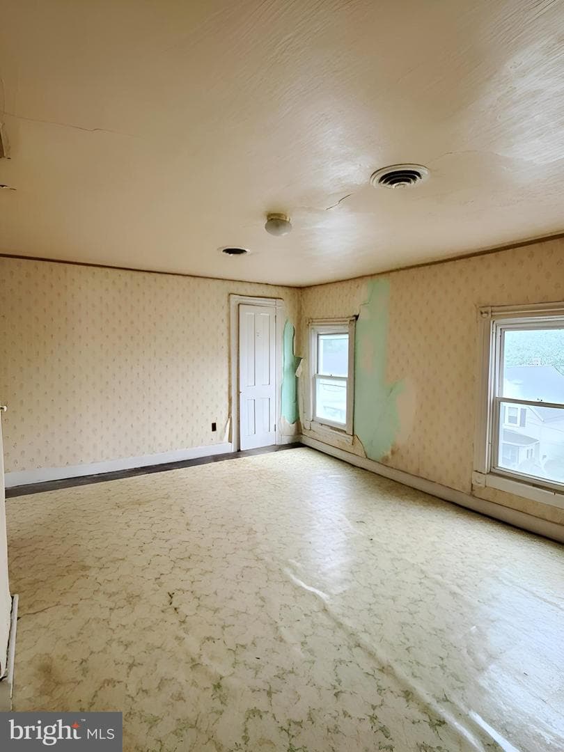 805 E B Street photo 20
