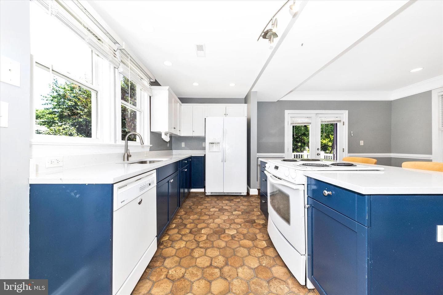 316 Brunswick St photo 22