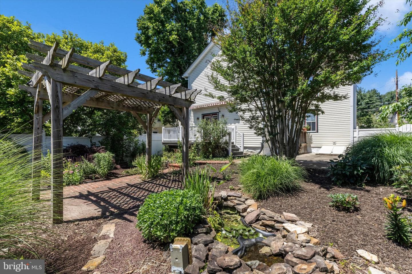 316 Brunswick St photo 40