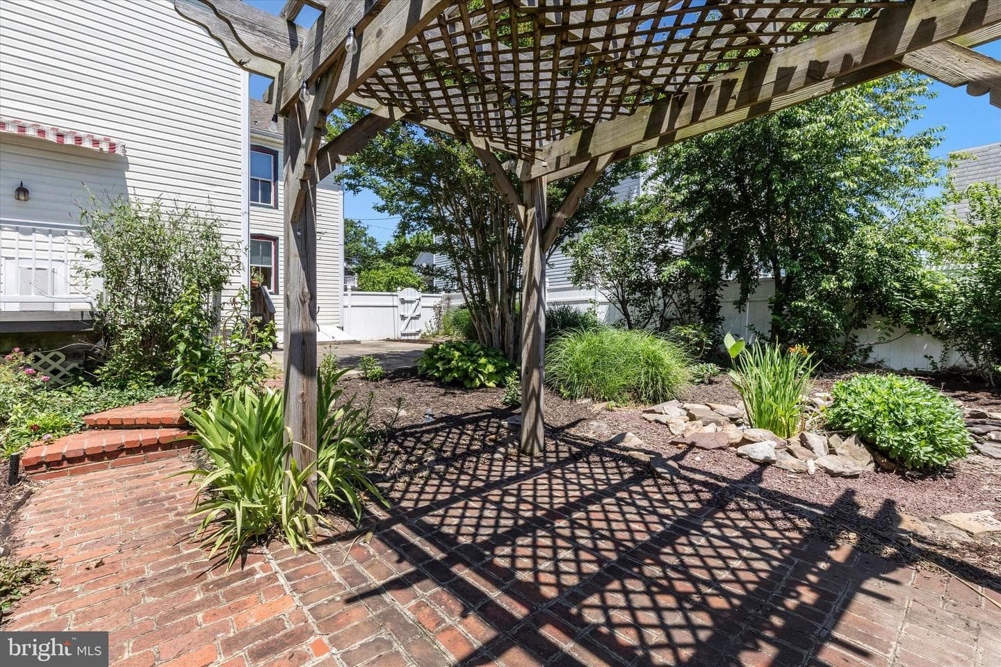 316 Brunswick St photo 43