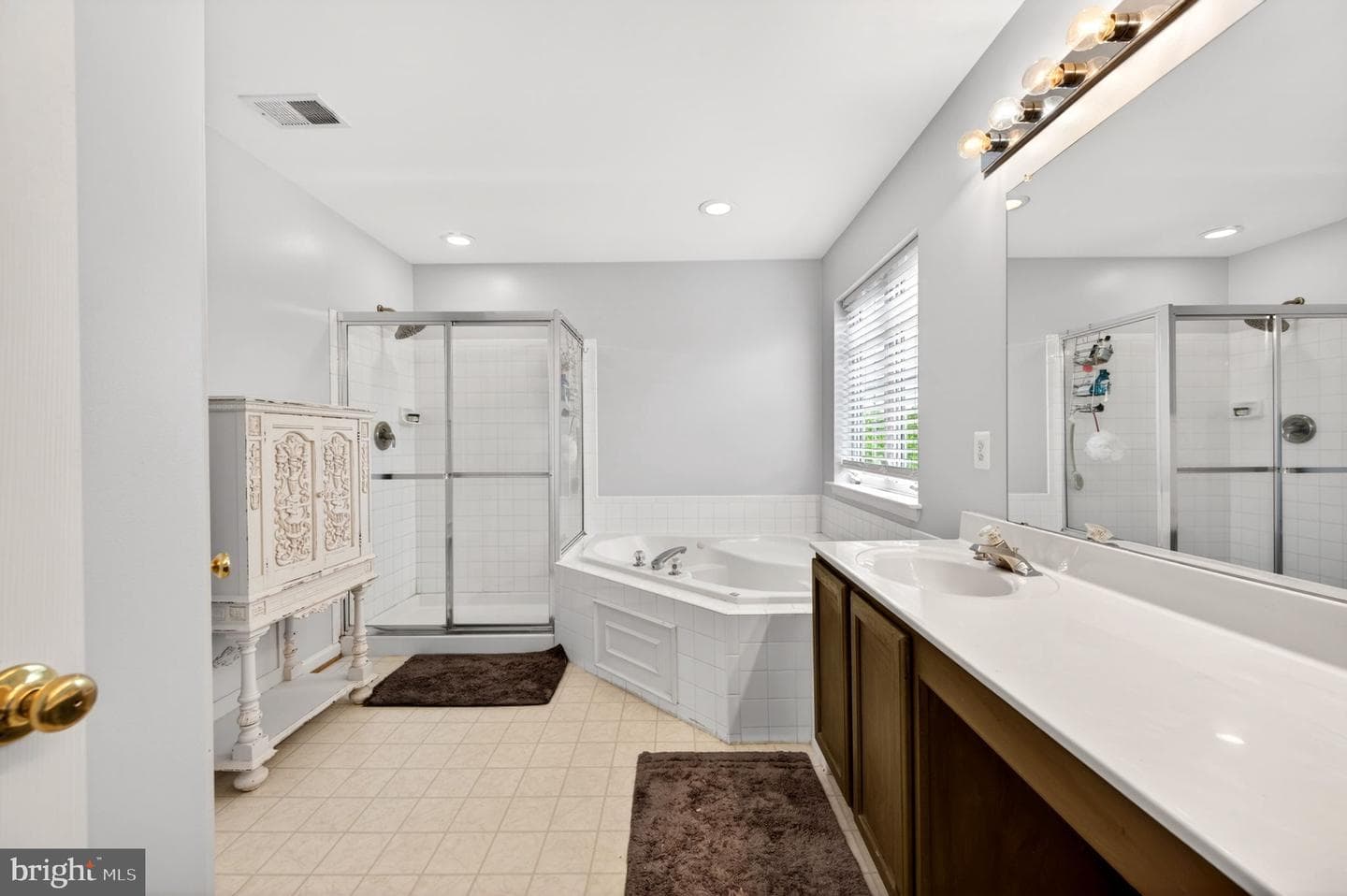 8 N Pointe Terrace photo 31