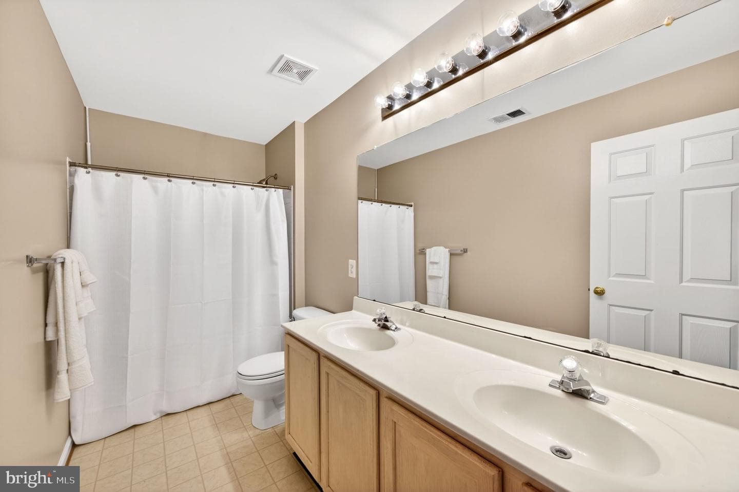 8 N Pointe Terrace photo 45