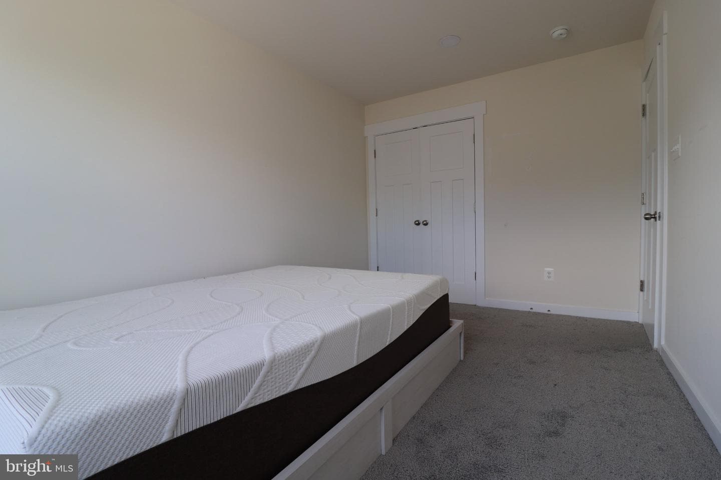 414 Waverley photo 24