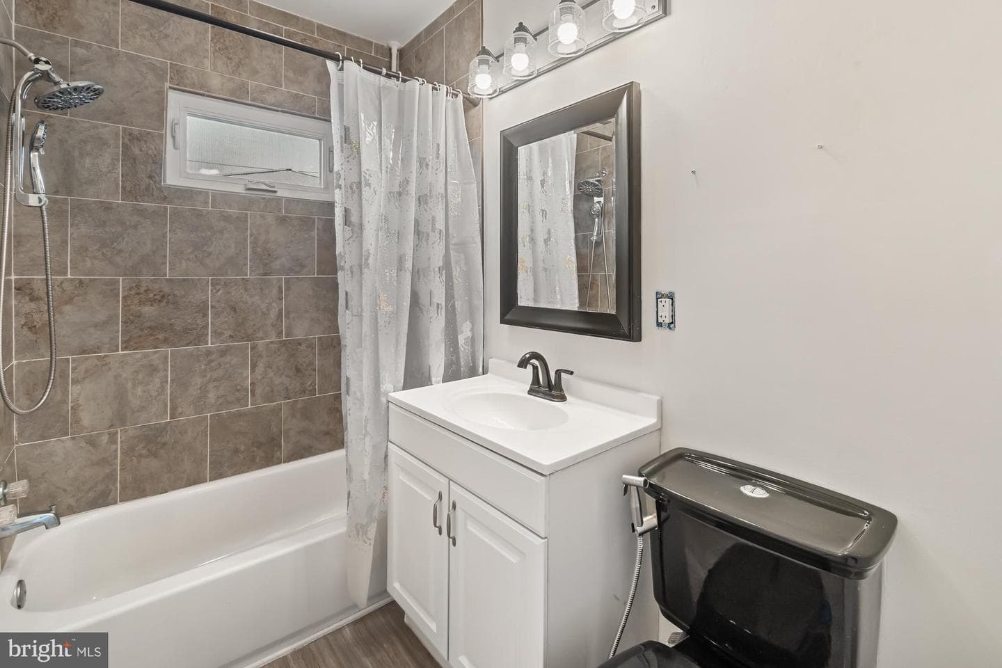 607 Grant Place photo 18