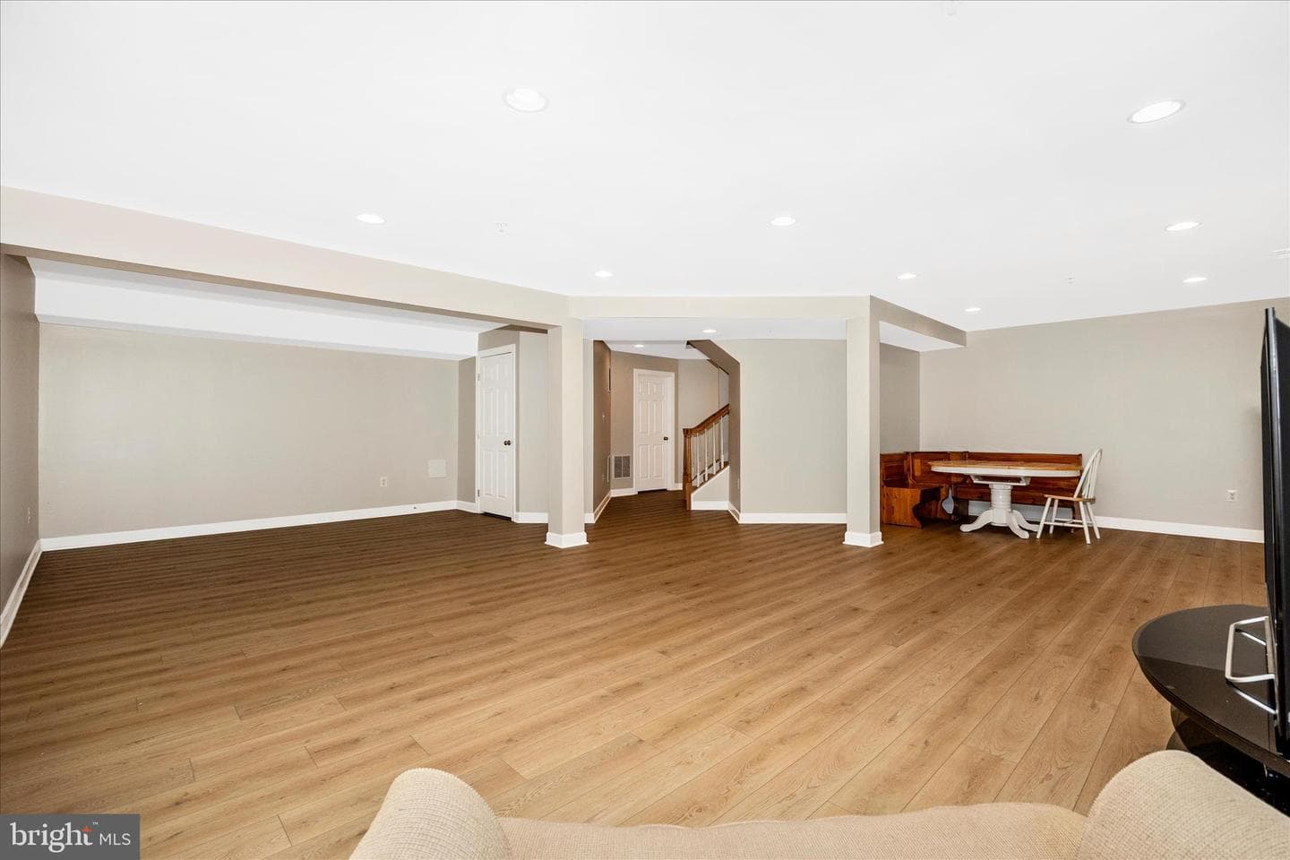 9876 Notting Hill Drive photo 37