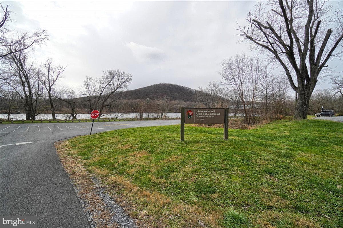1700 Canal Run Dr photo 66