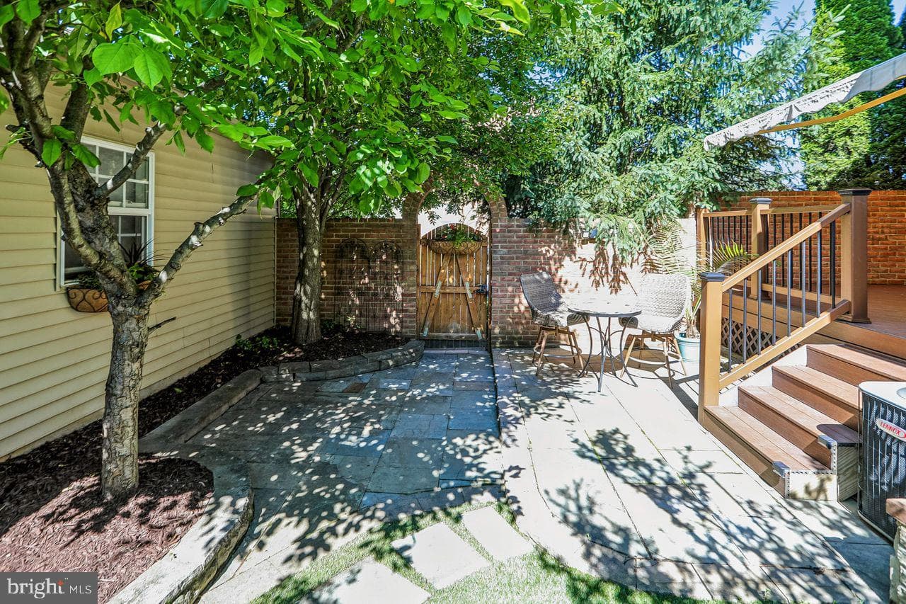 2531 Island Grove Boulevard photo 15