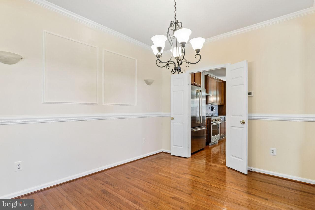2531 Island Grove Boulevard photo 3