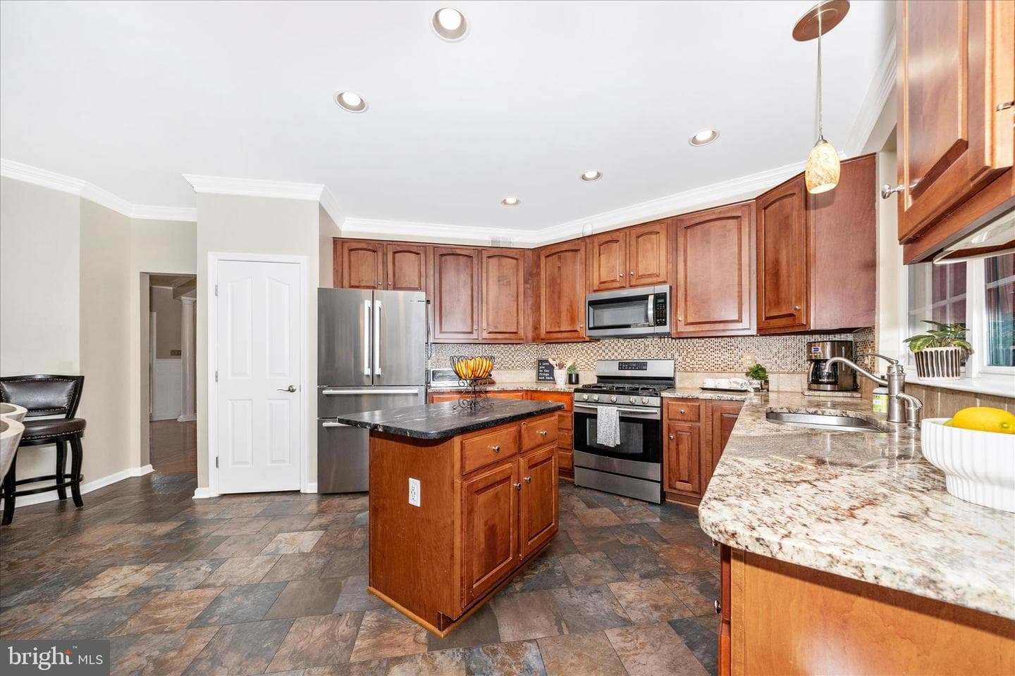 5809 Drexal Avenue photo 12