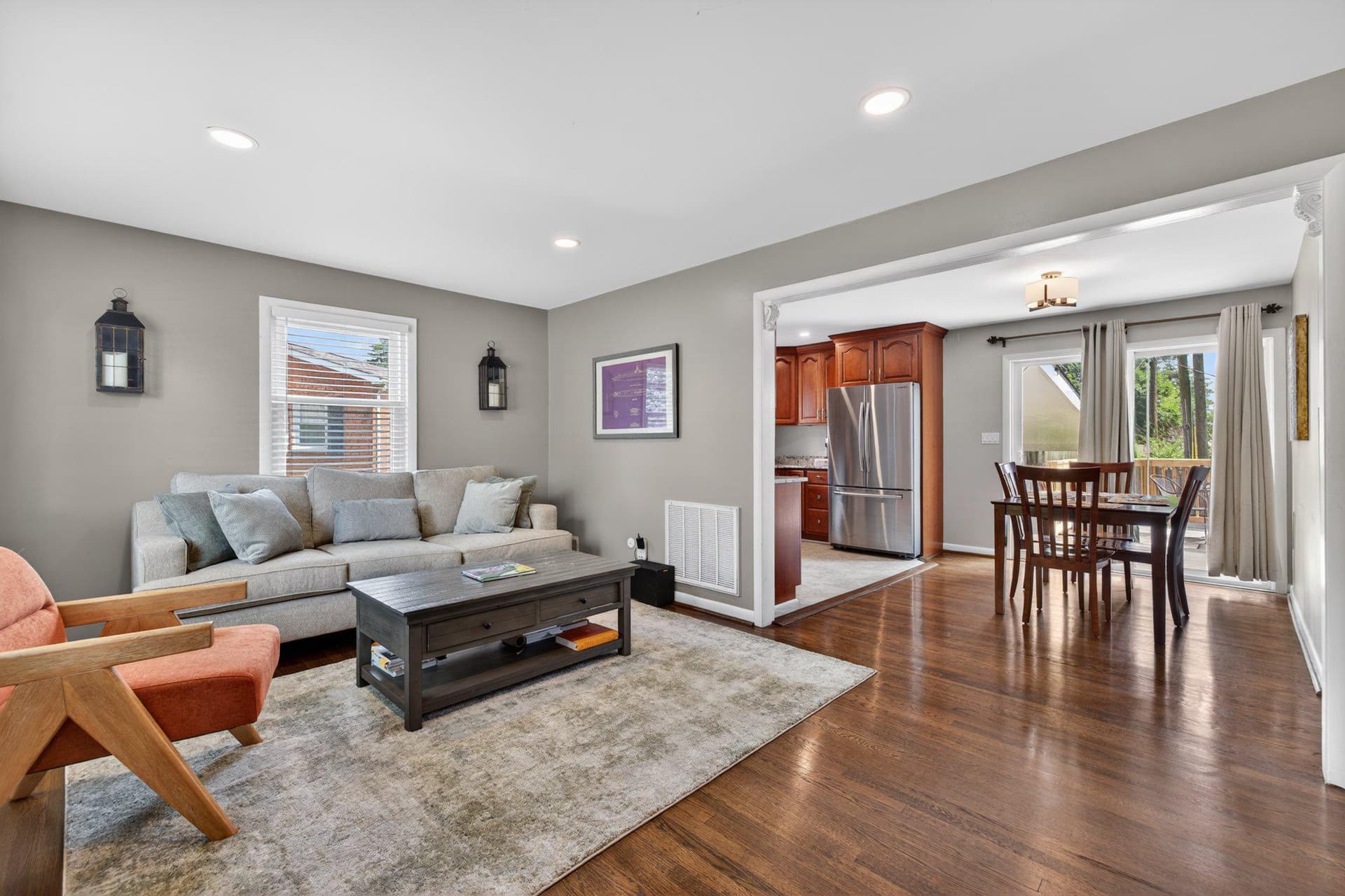 1002 Wilson Place photo 5
