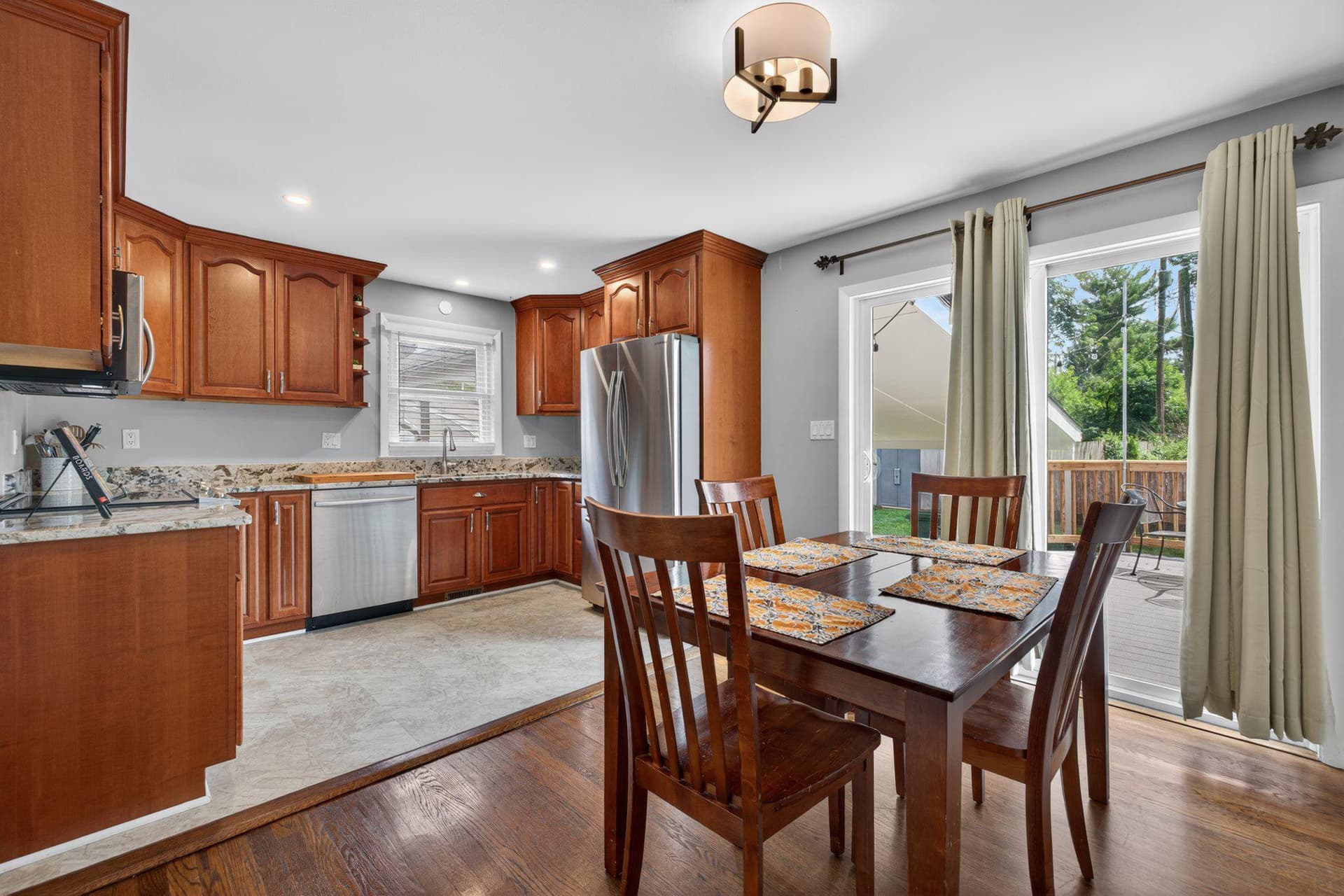 1002 Wilson Place photo 6
