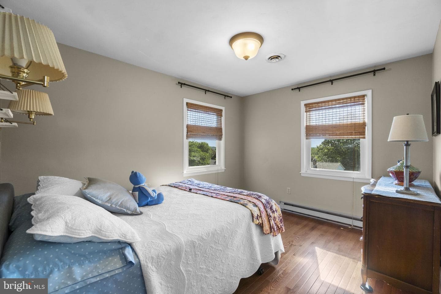 13724 Hillside Avenue photo 27