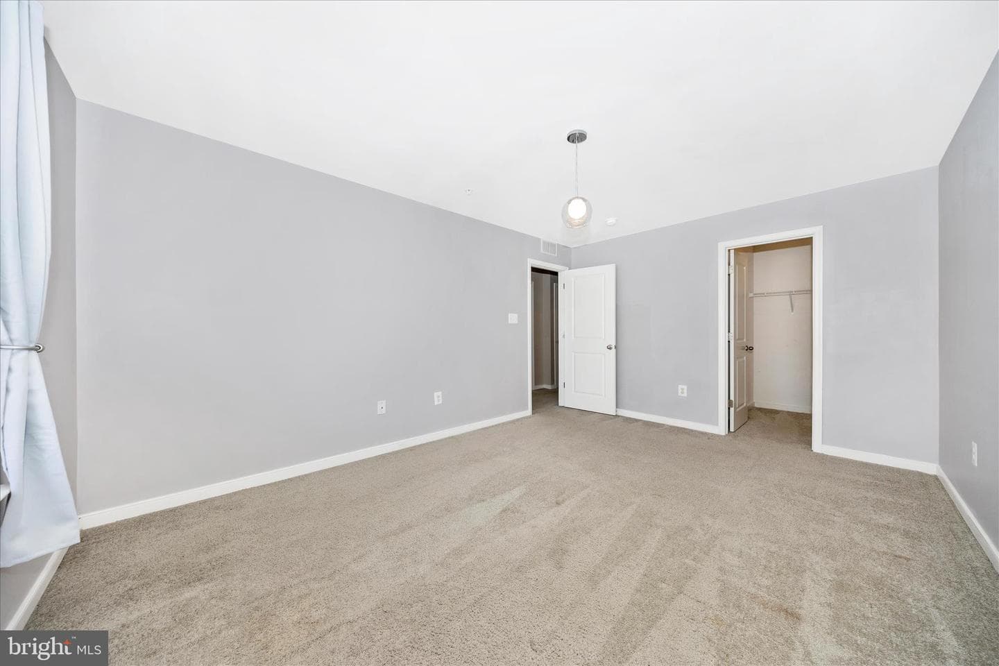 669 E Church Street photo 32