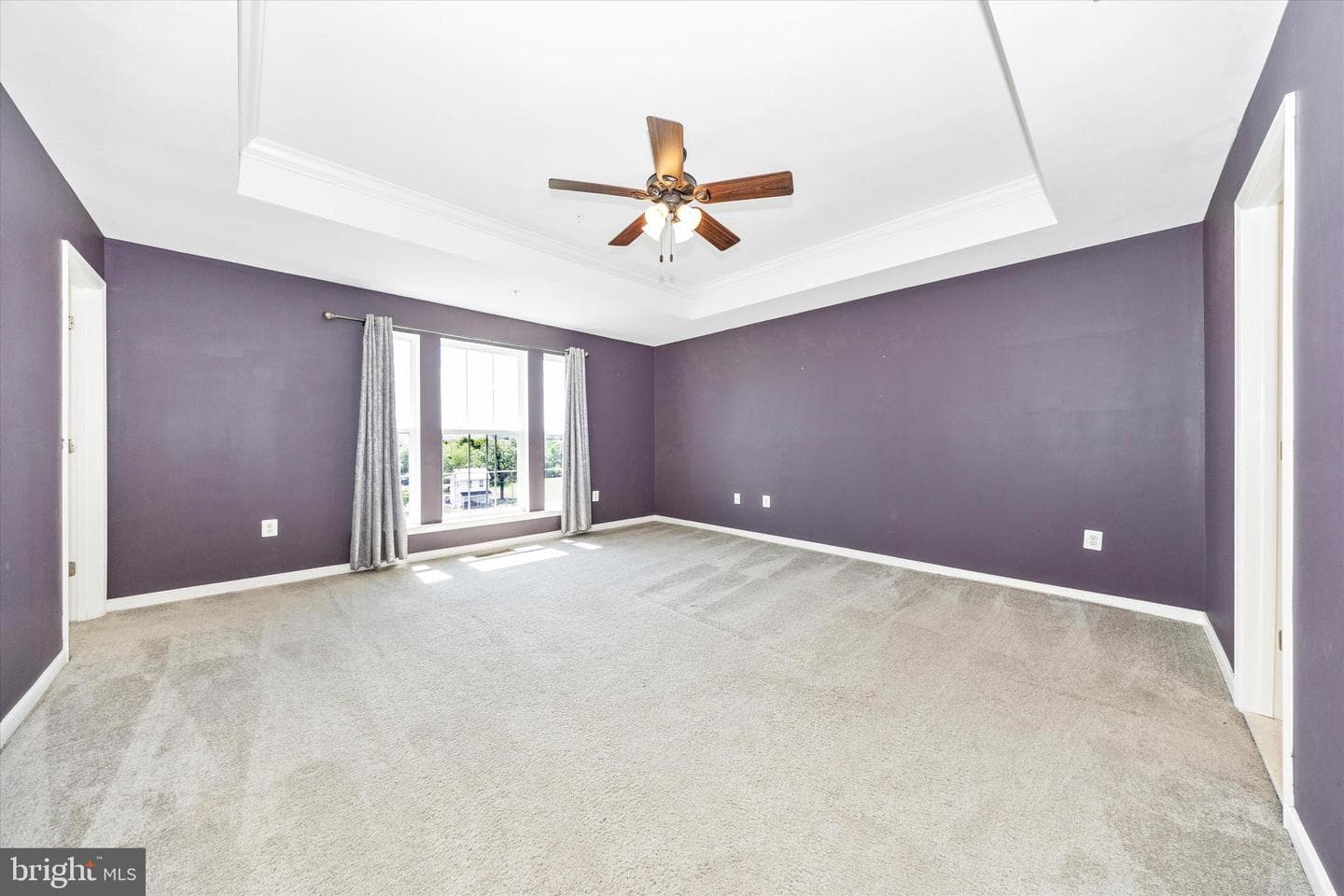 669 E Church Street photo 6