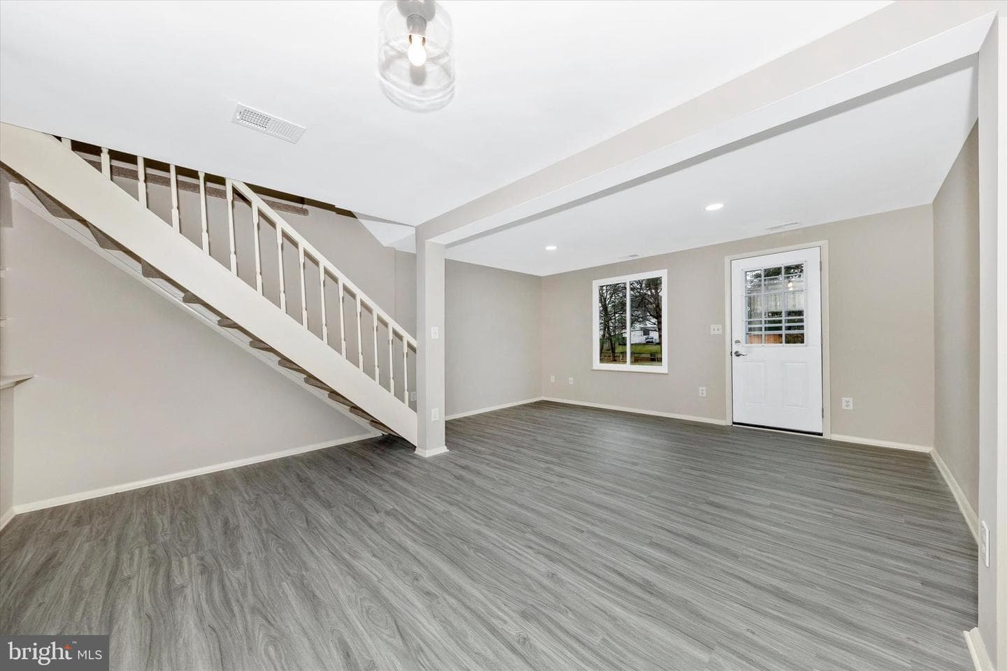 5818 Drawbridge Court photo 15