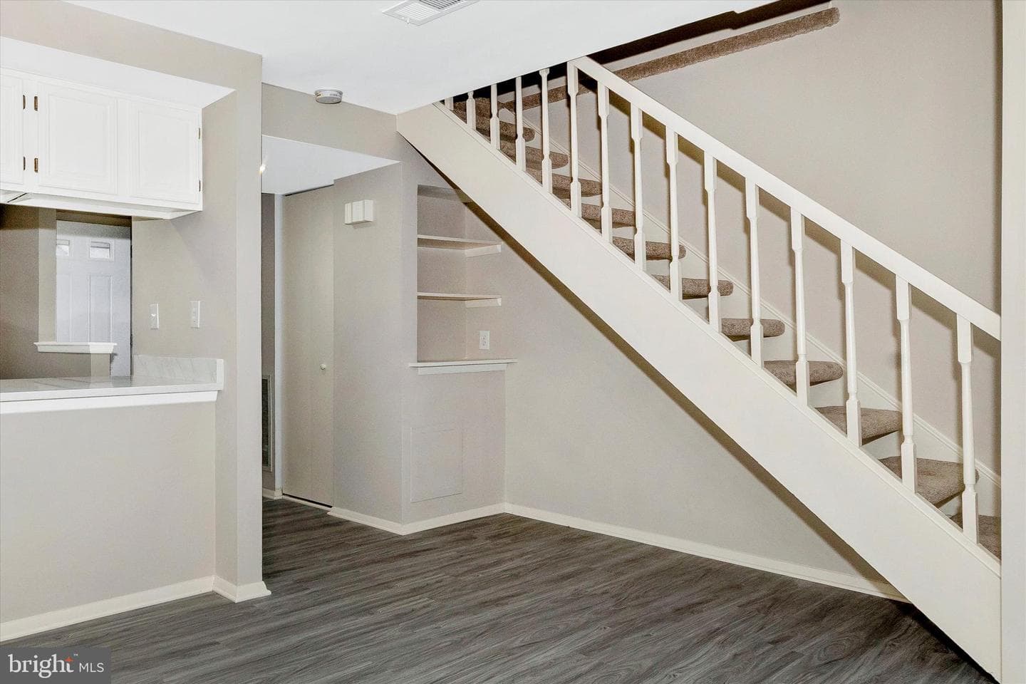 5818 Drawbridge Court photo 16