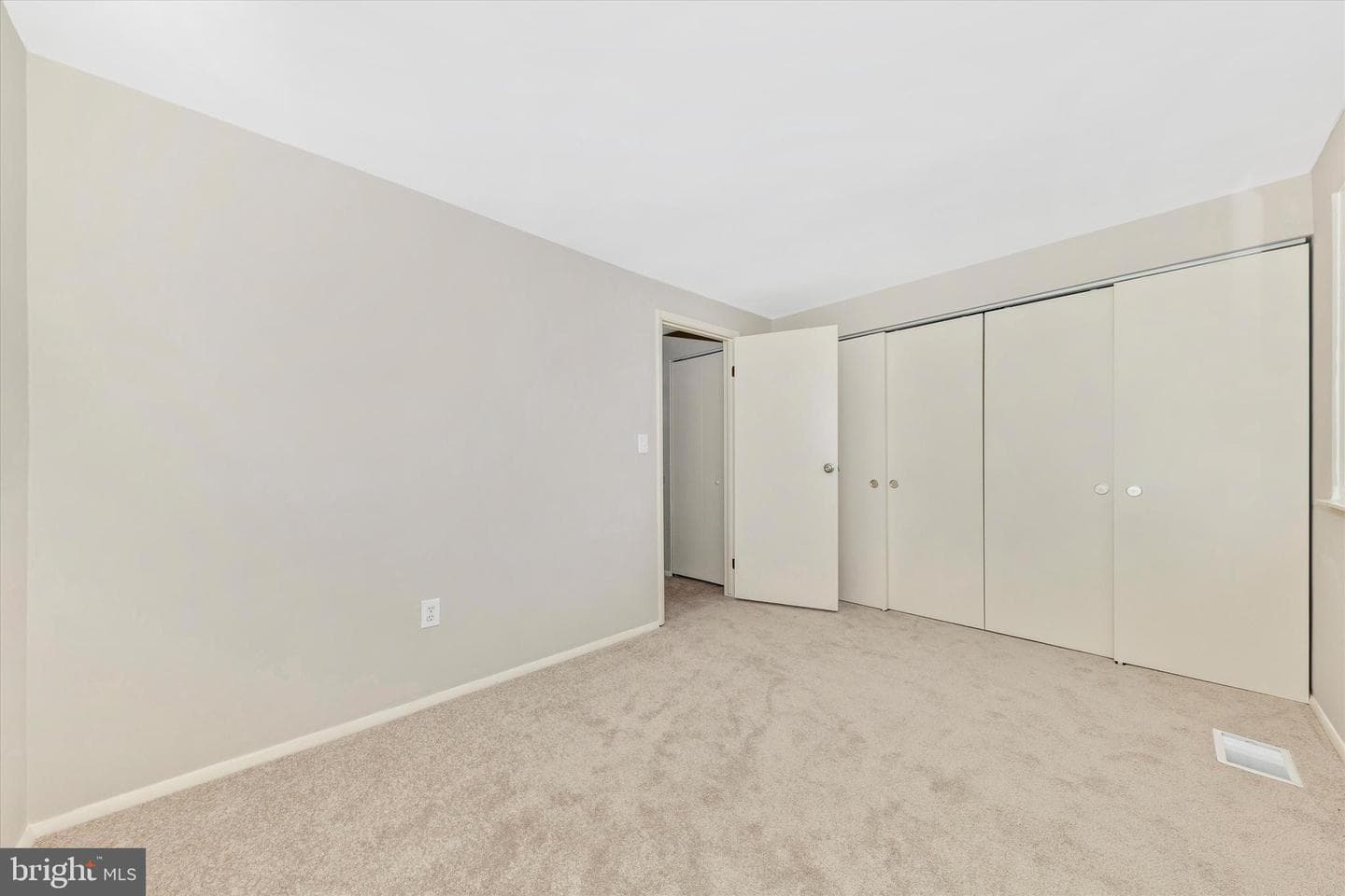 5818 Drawbridge Court photo 27