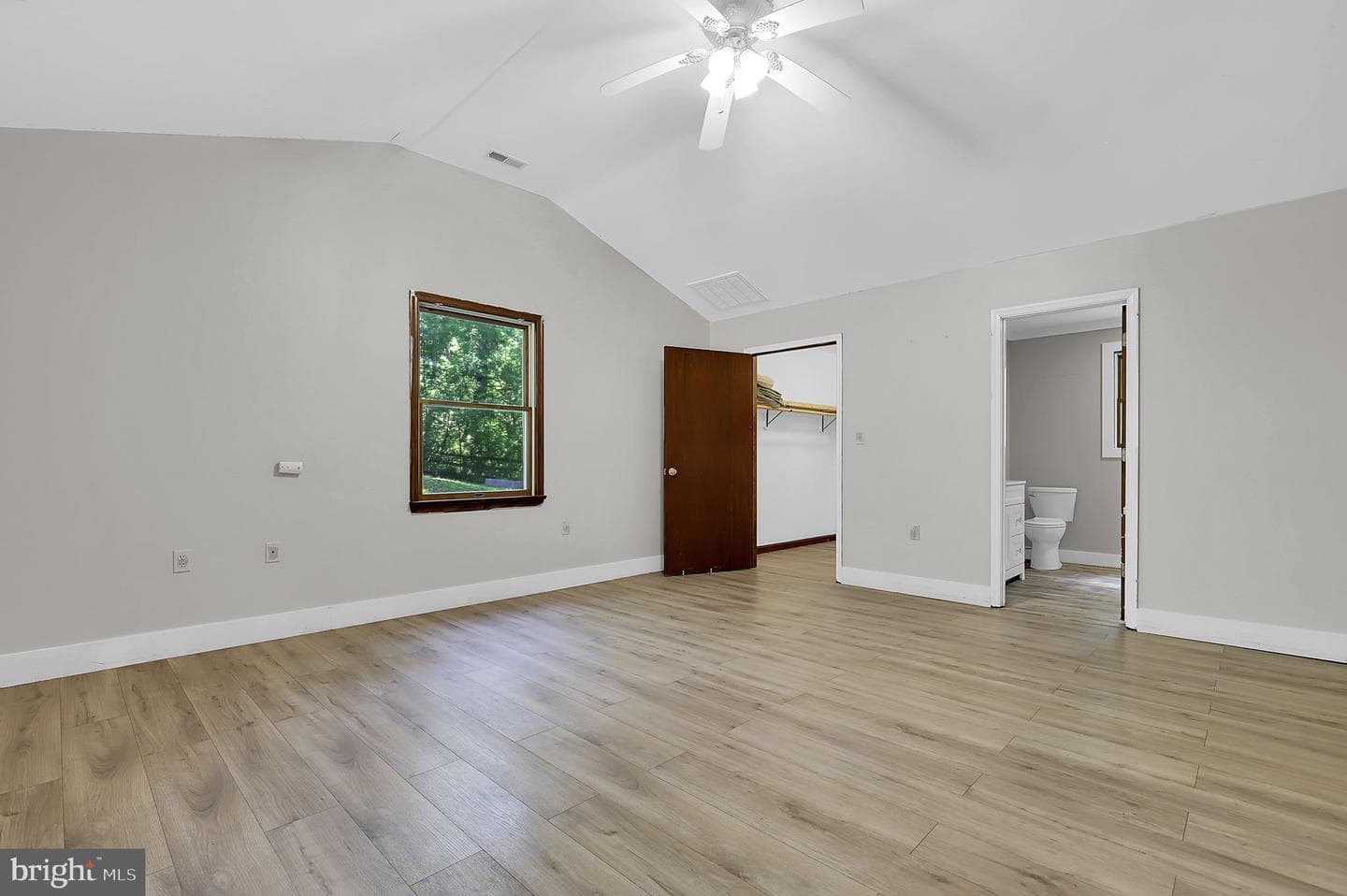 10856 Wolfsville Road photo 11