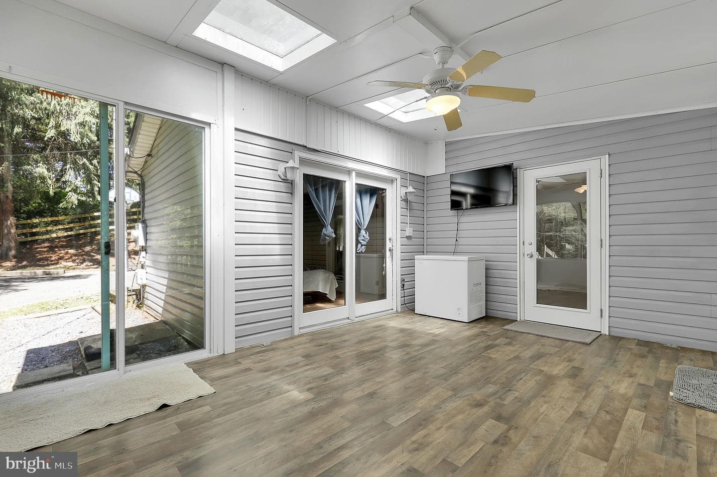 10856 Wolfsville Road photo 25