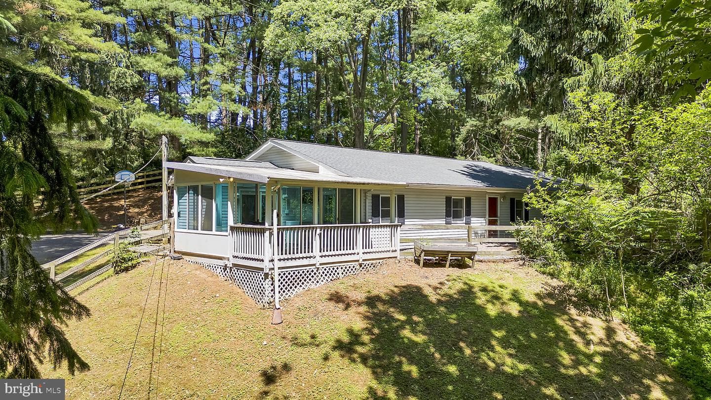 10856 Wolfsville Road photo 3