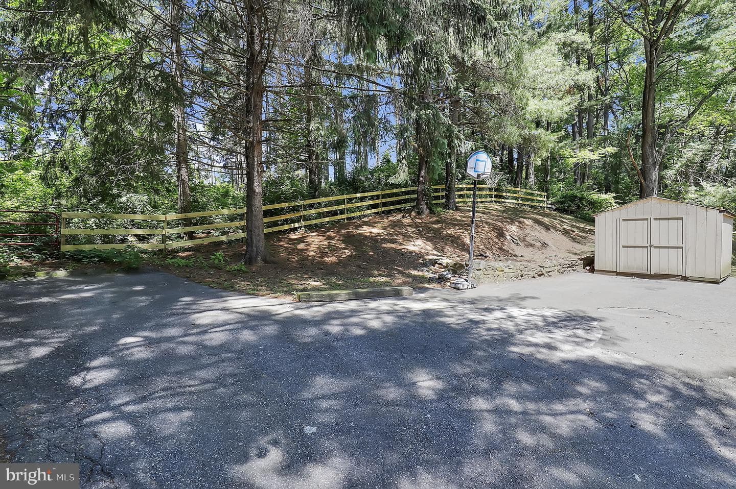 10856 Wolfsville Road photo 37