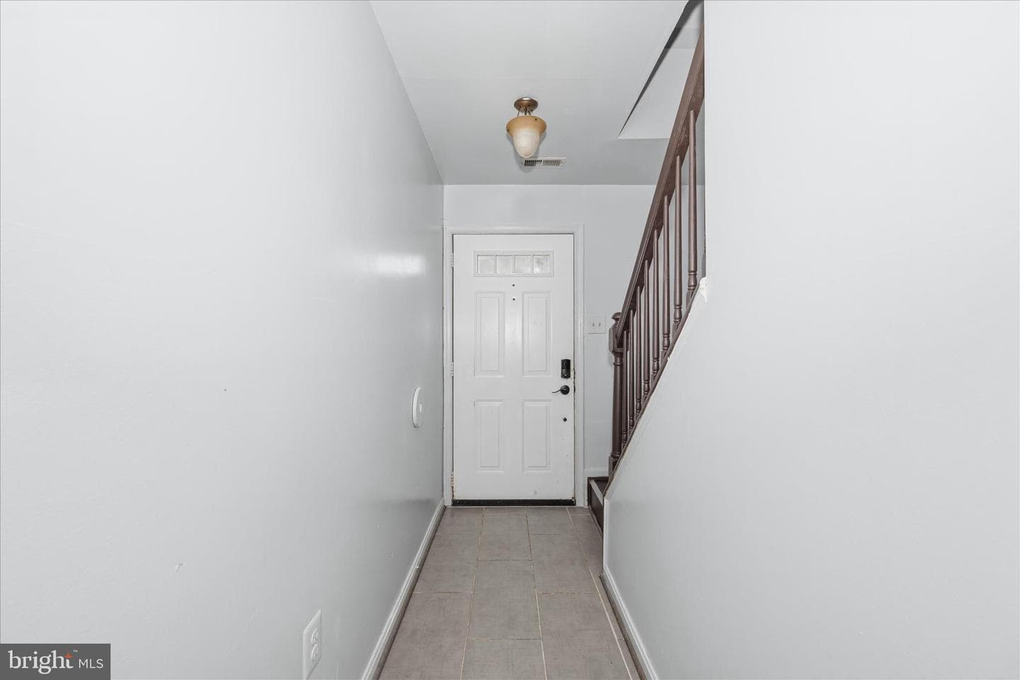 6627 E Beach Drive photo 3